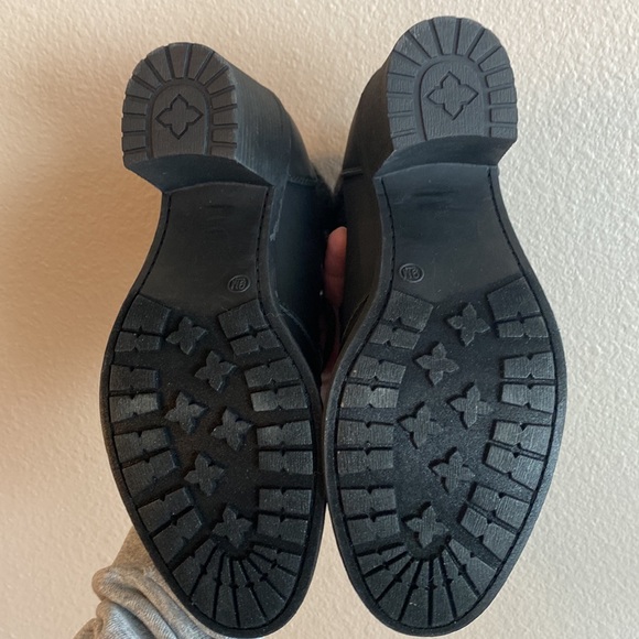 Booties - Picture 5 of 6